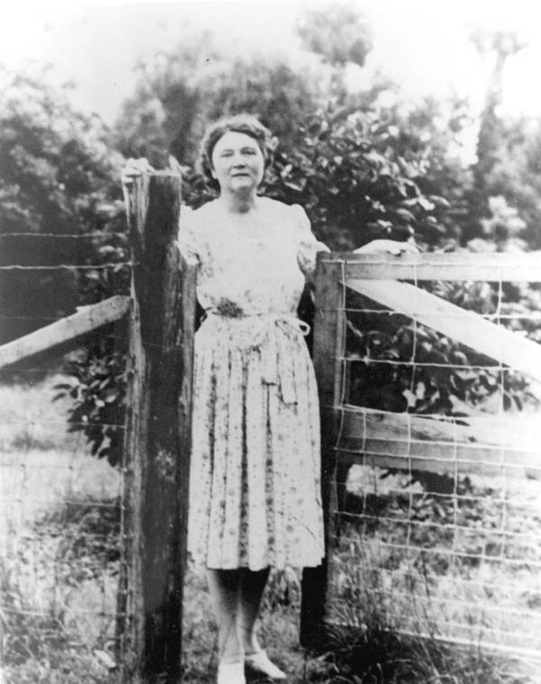 Marjorie Kinnan Rawlings Vintage photo of author Marjorie Kinnan Rawlings in Cross Creek